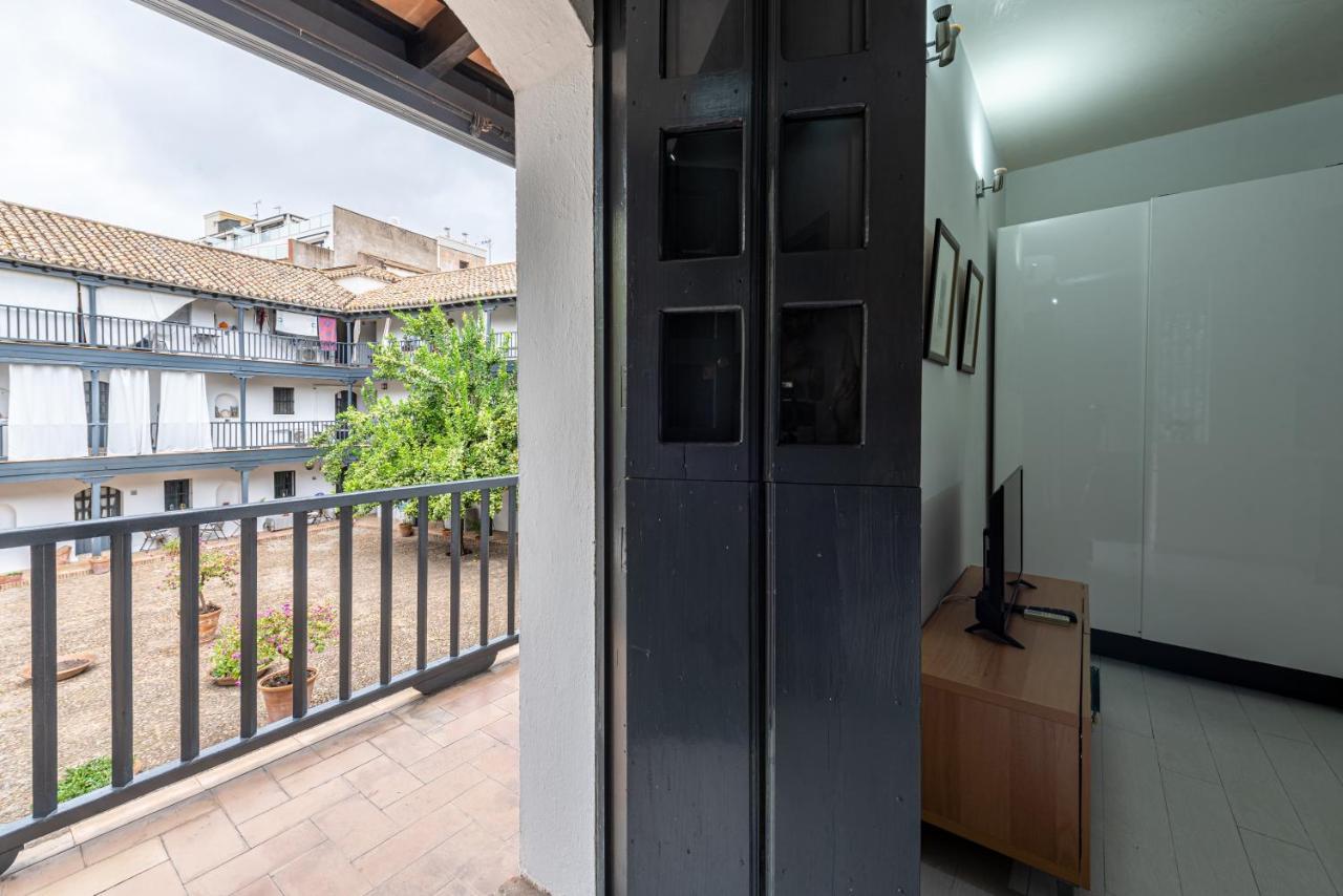 Apartamento En Monumento Historico Nacional Corral Del Conde-Duque De Olivares 塞维利亚 外观 照片
