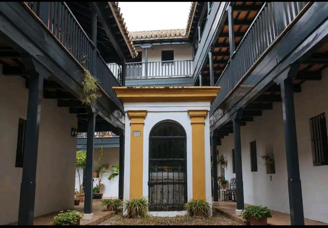 Apartamento En Monumento Historico Nacional Corral Del Conde-Duque De Olivares 塞维利亚 外观 照片